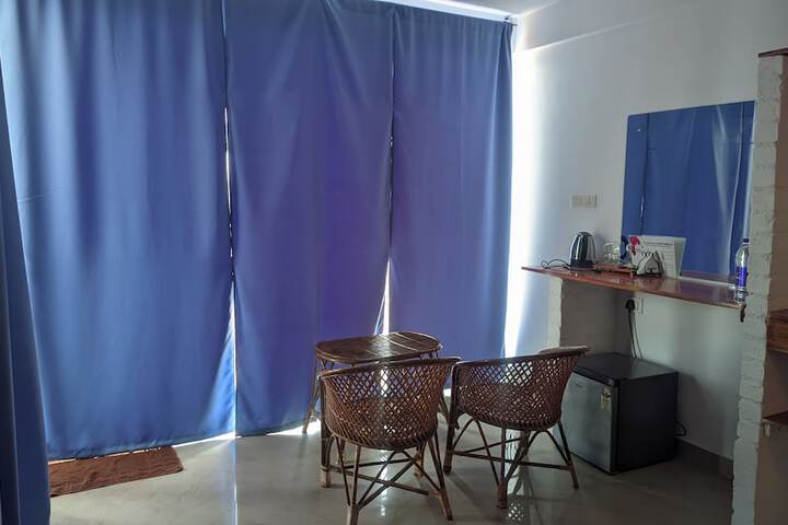 Room 9 of 45