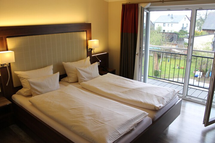 Room 10 of 46