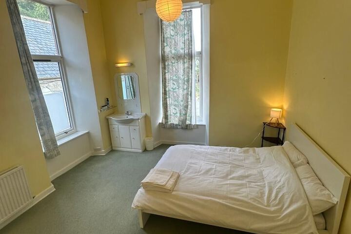Room 7 of 32