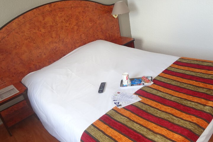Room 11 of 84