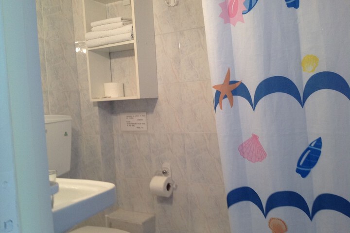 Room 21 of 42