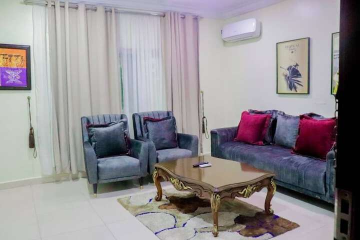 Room 8 of 32
