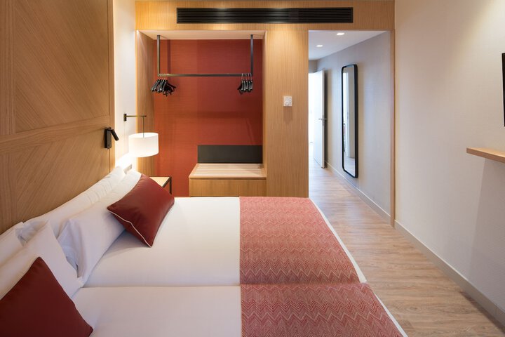 Room 15 of 78
