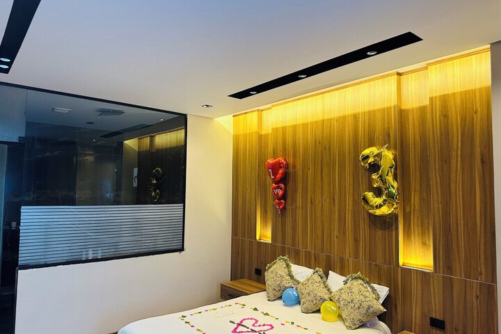 Room 13 of 147
