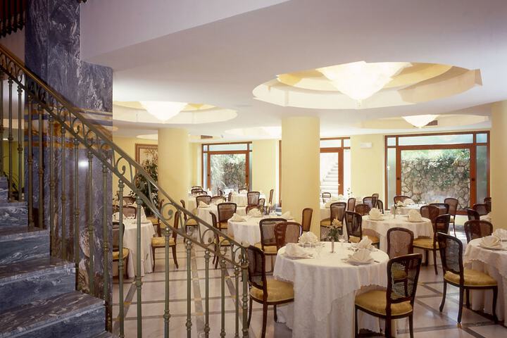Dining 50 of 86