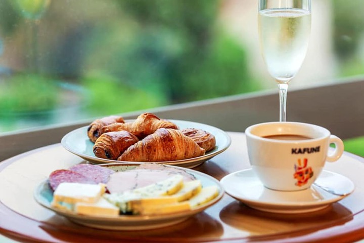 Breakfast/Coffee Service 64 of 75