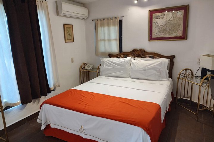 Room 5 of 90