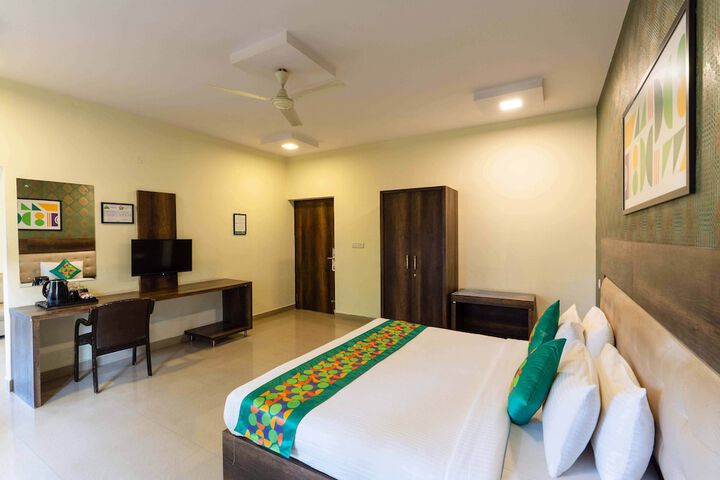 Room 14 of 34