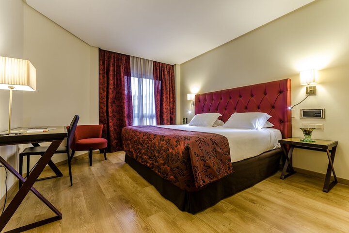 Room 4 of 30