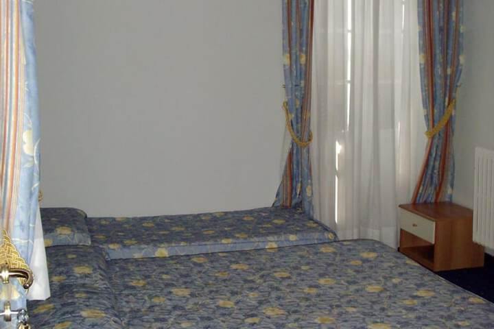 Room 11 of 54