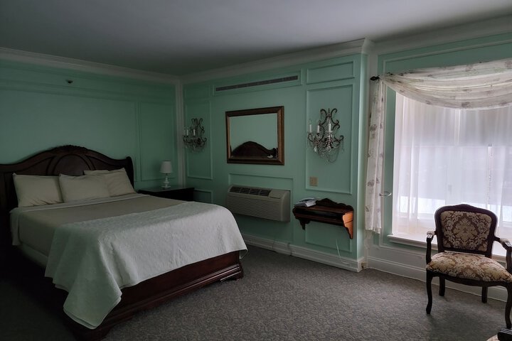 Room 63 of 206