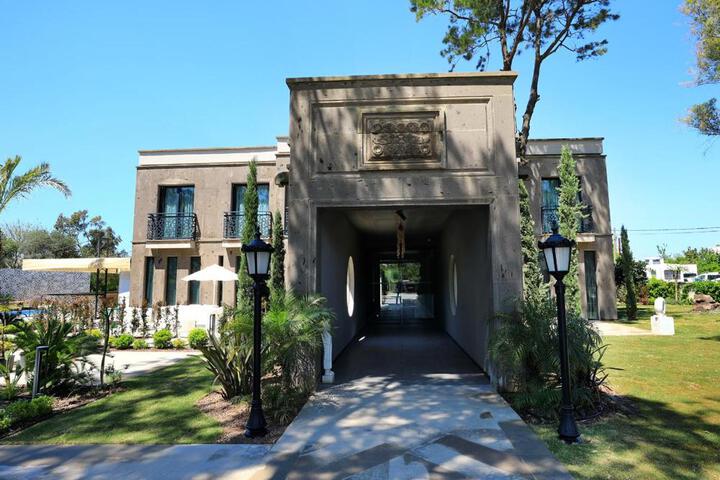 Sandora Boutiuqe Hotel