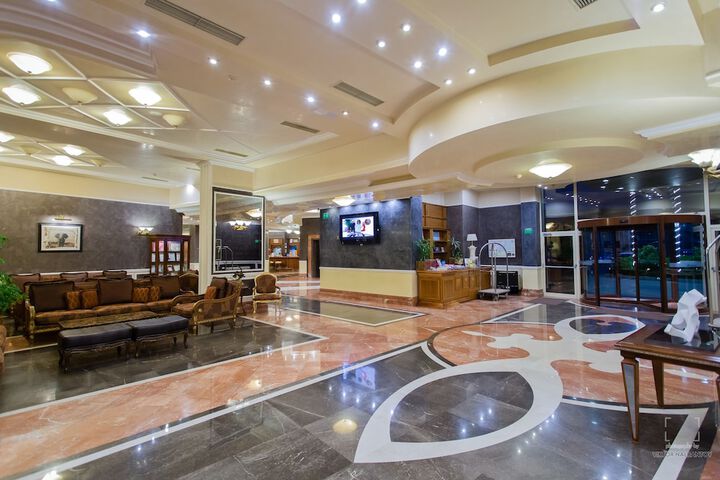 Hotel Interior 5 of 124
