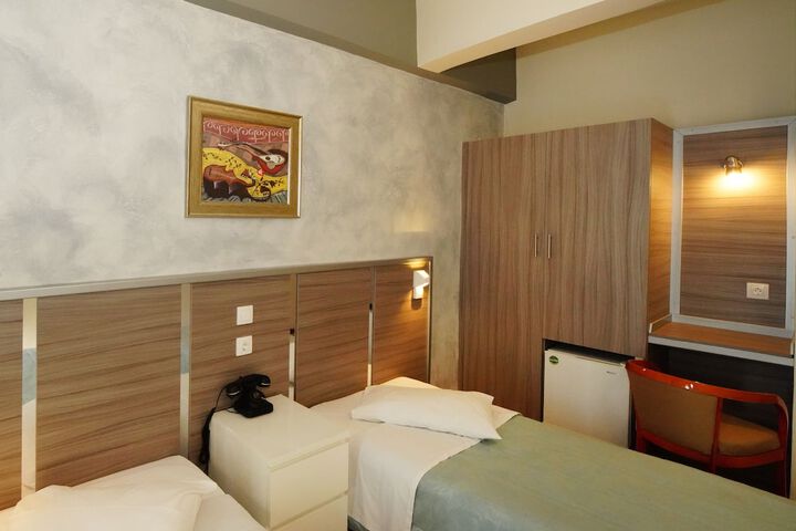 Room 55 of 100