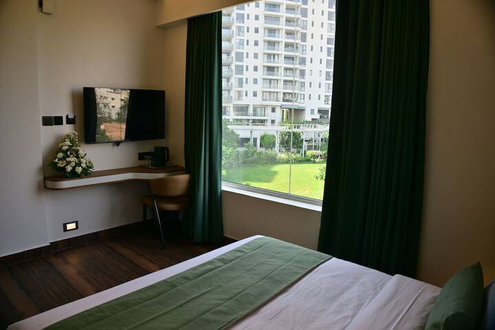 Room 4 of 37