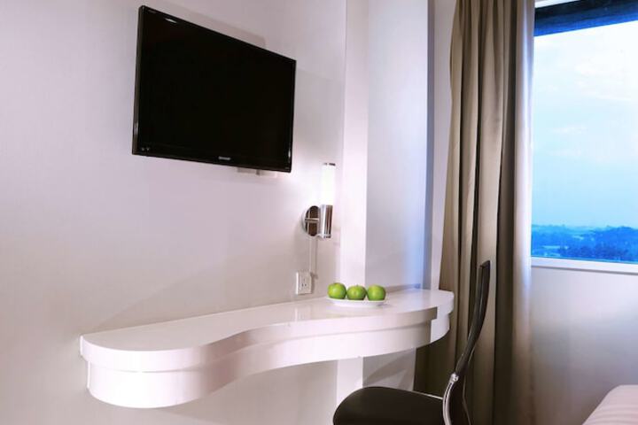 In-room business center