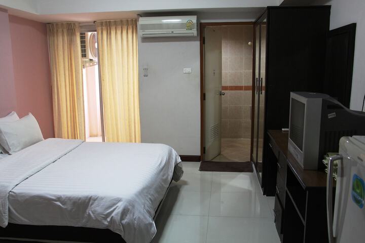Room 16 of 68