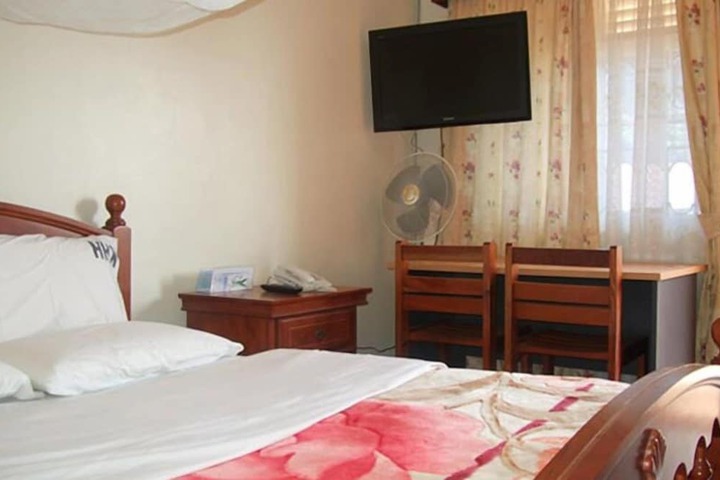 Room 6 of 48