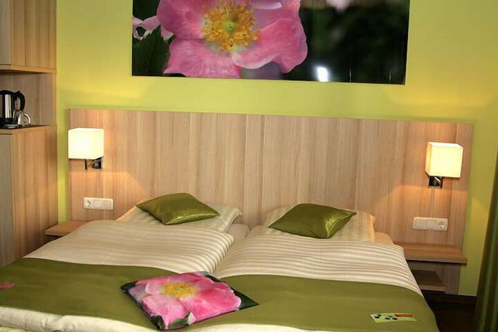 Room 6 of 29