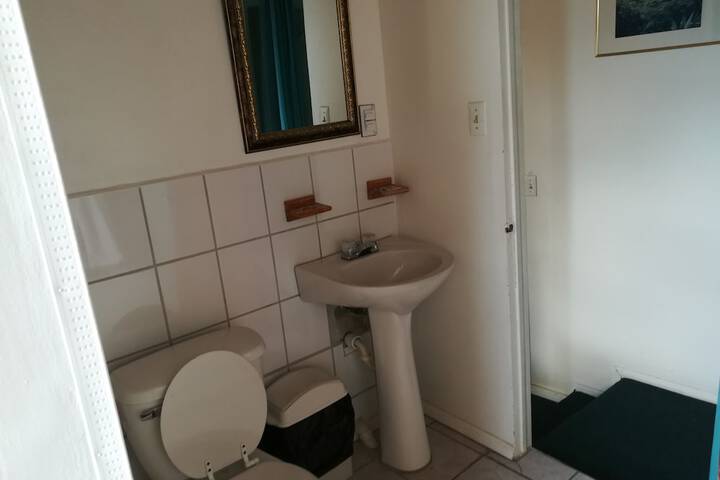 Room 43 of 60