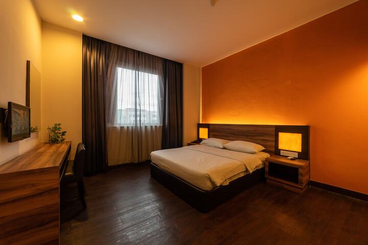 Room 9 of 23