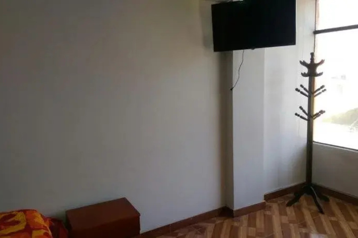 Room 5 of 18