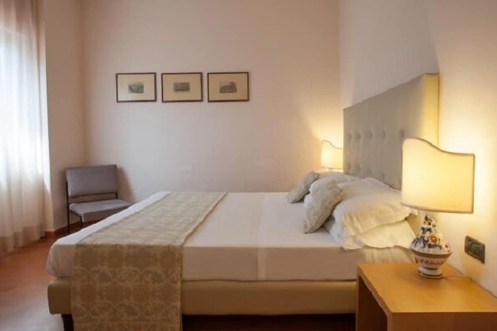 Room 15 of 35
