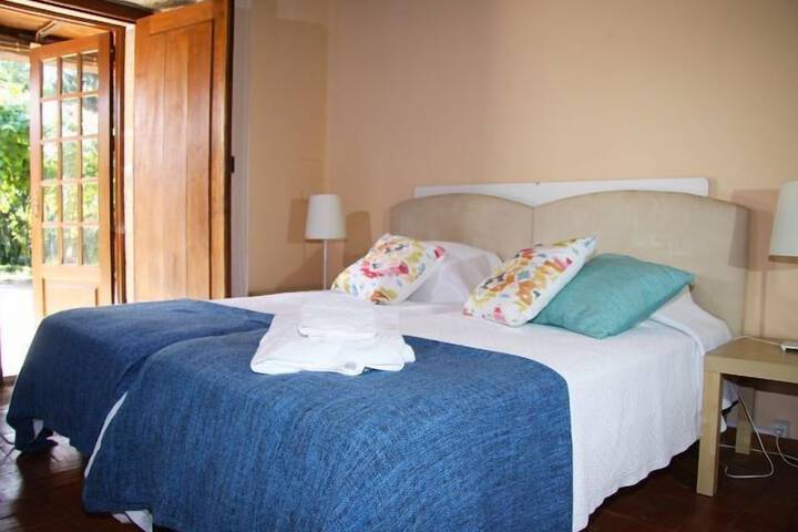 Room 10 of 31