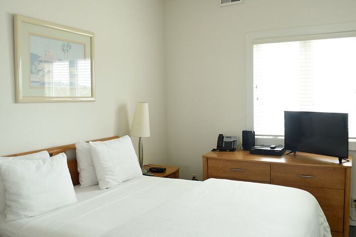 Room 6 of 219