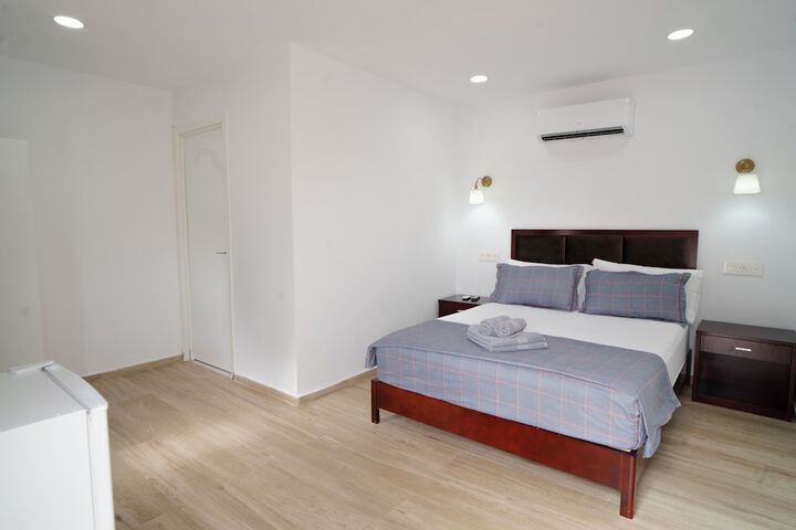 Room 8 of 85