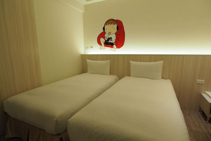 Room 8 of 69