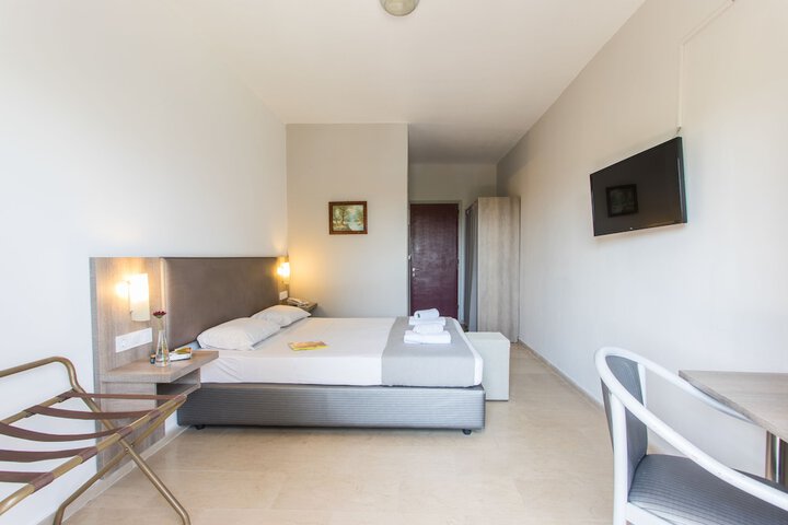 Room 14 of 50