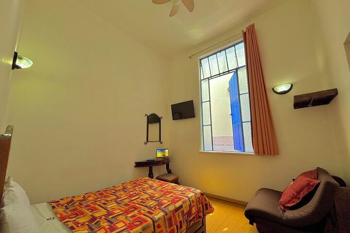 Room 19 of 47