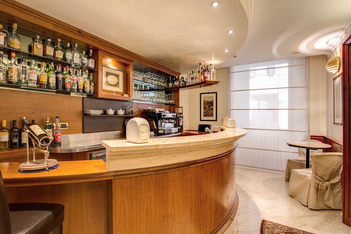 Lounge 59 of 76