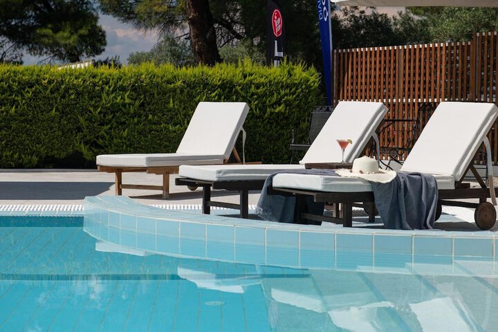 Pool Hotel