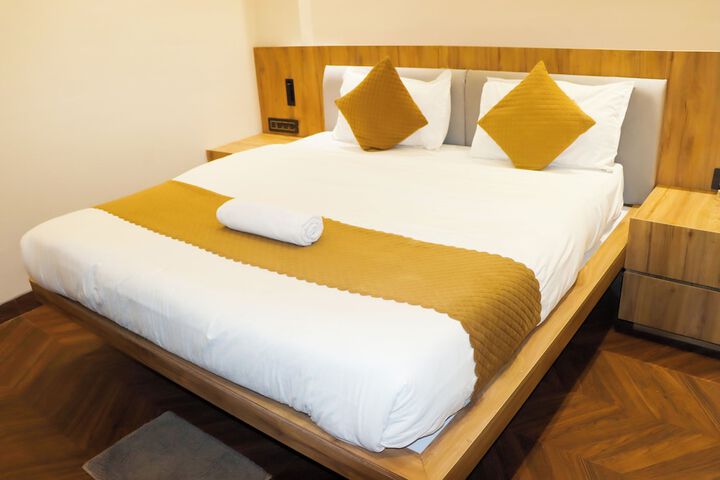 Room 3 of 16