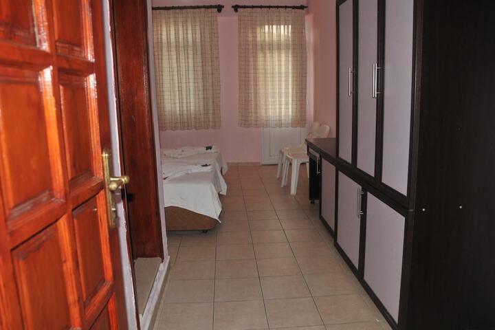 Room 5 of 39