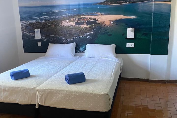 Room 11 of 30