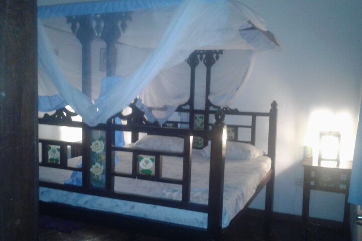 Room 17 of 18