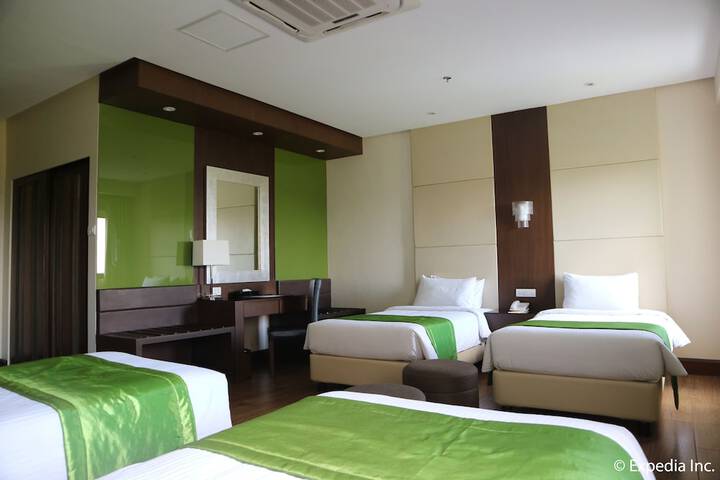 Room 30 of 113
