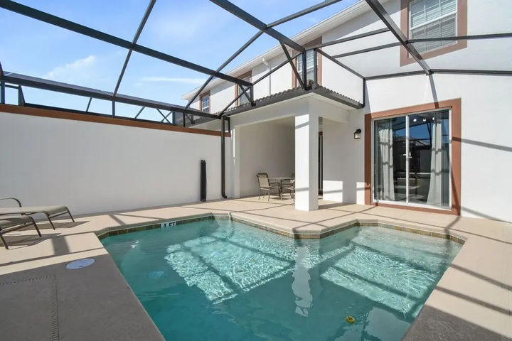 Pool 9 of 16