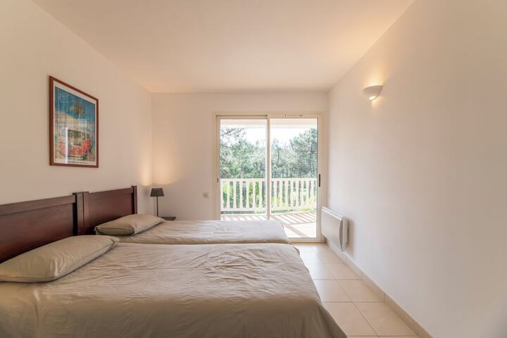 Room 9 of 26