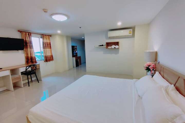Room 13 of 43