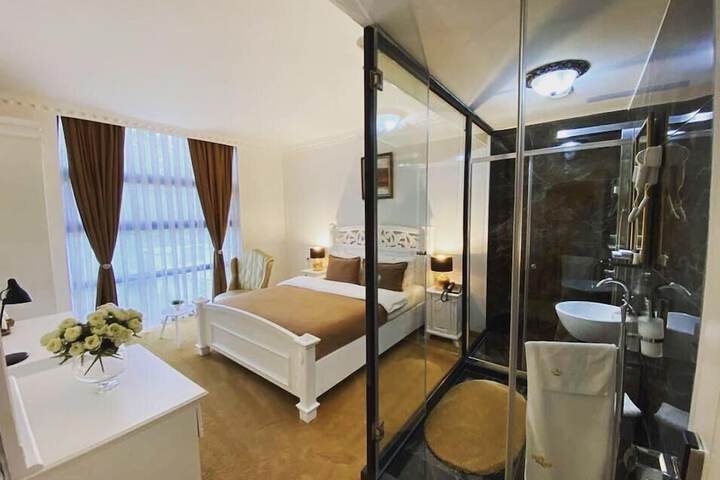 Room 2 of 21