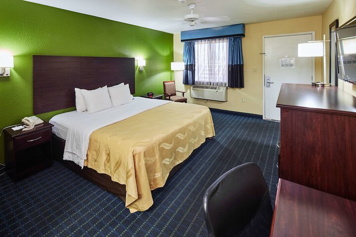 Room 3 of 16