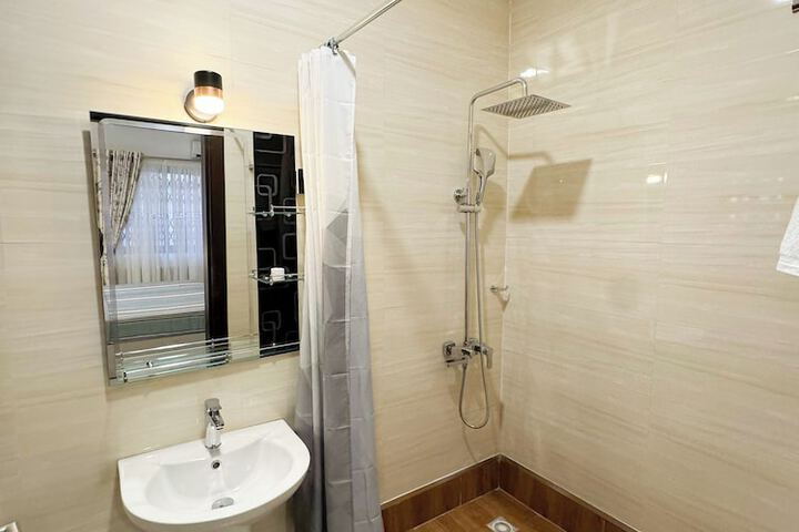 Room 20 of 27