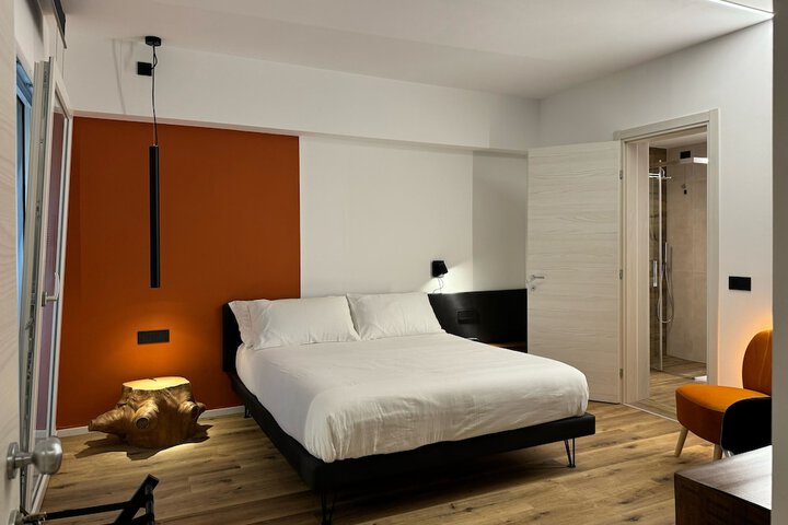 Room 8 of 36