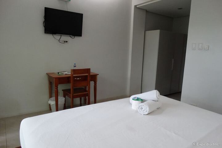 Room 9 of 35