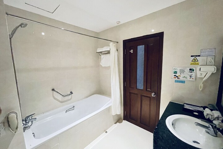 Room 25 of 50