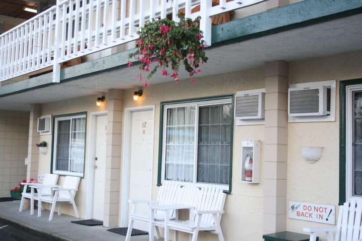 Hotel 66 of 81